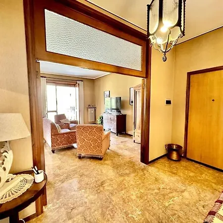 Апартаменты Luxury House Under The Old Town *
