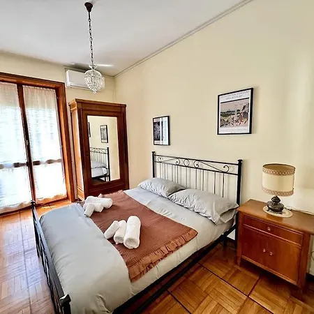 Апартаменты Luxury House Under The Old Town Бергамо