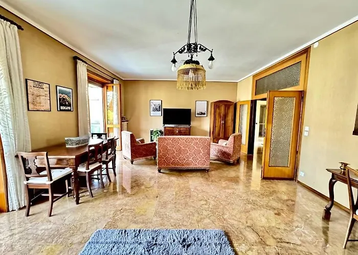 Lägenhet Luxury House Under The Old Town Bergamo